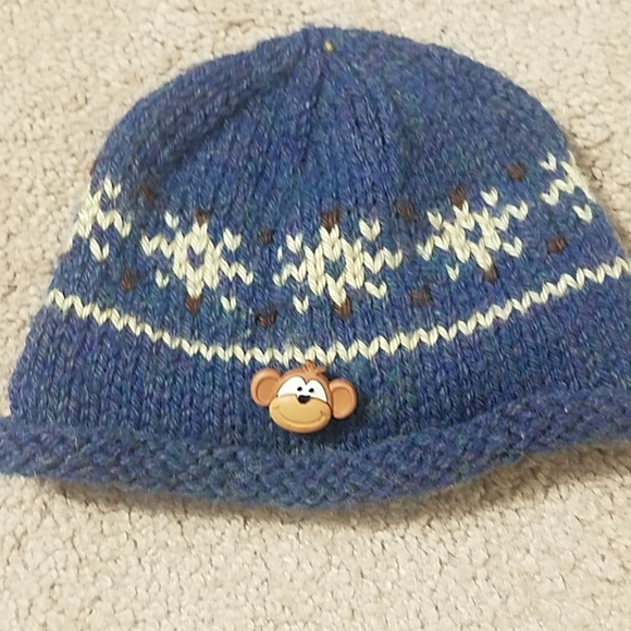 Kids knitted winter beanie cap with monkey… - Picture 7 of 7